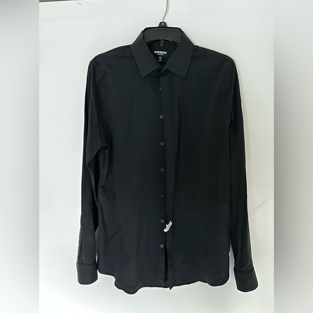 Men’s express performance button down dress shirt